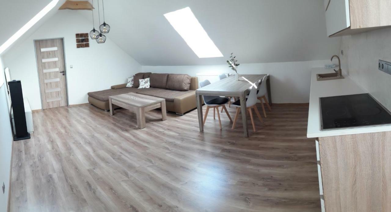 Apartman Za-Ka 1 Ubytovani Litovel Cervenka Bagian luar foto